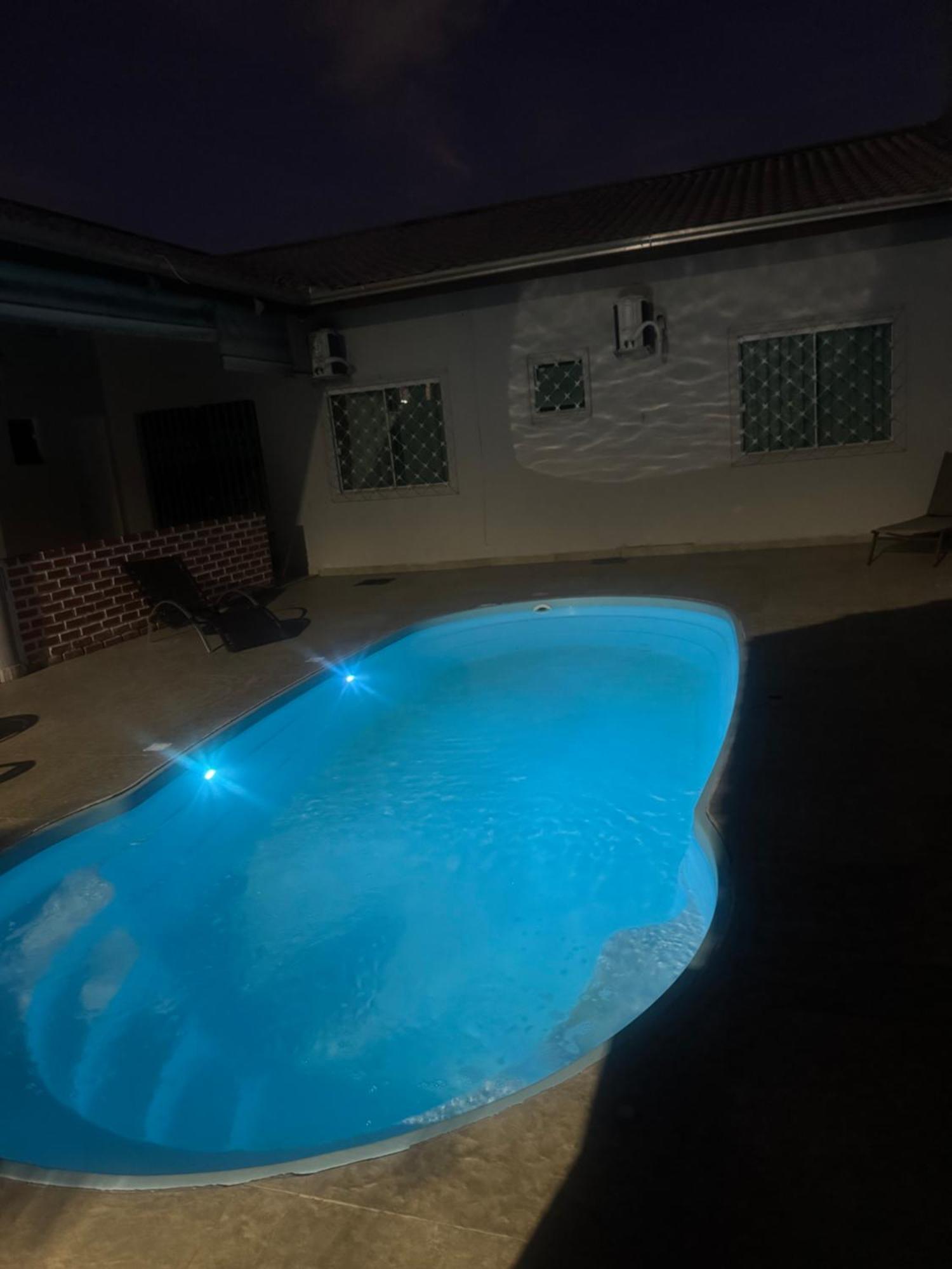 Casa No Centro De 度假居 Balneario Camboriu