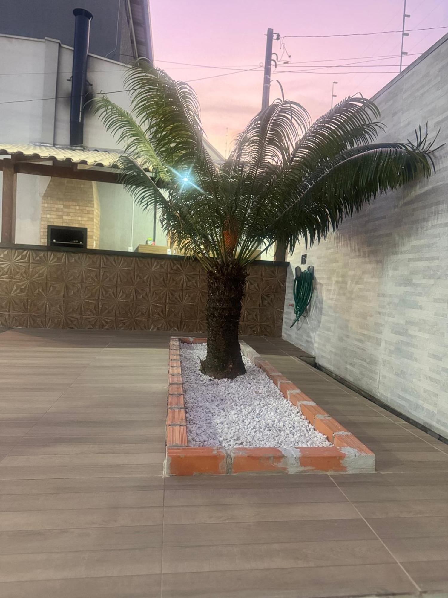 Casa No Centro De *